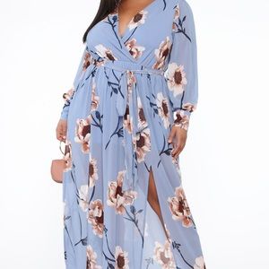 Brand NWT Park Avenue Maxi Dress With Slit